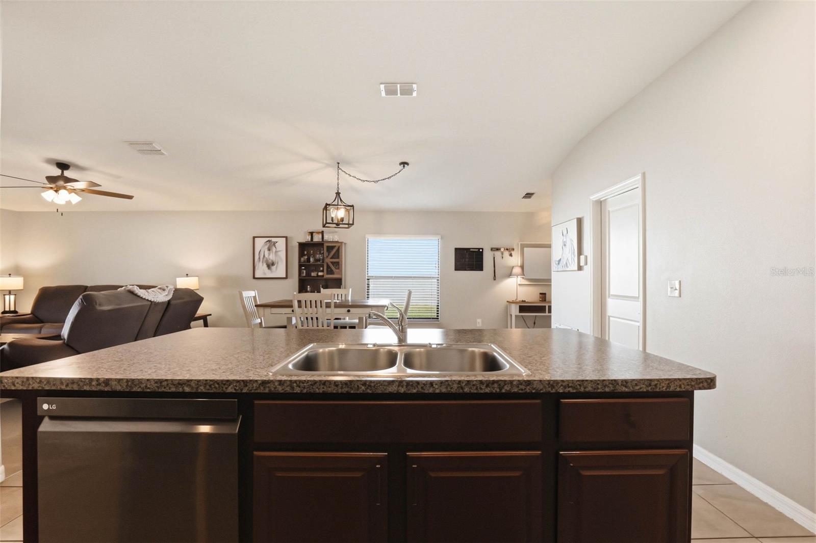 Image 12 of 82 For 6637 Wagon Trail Street