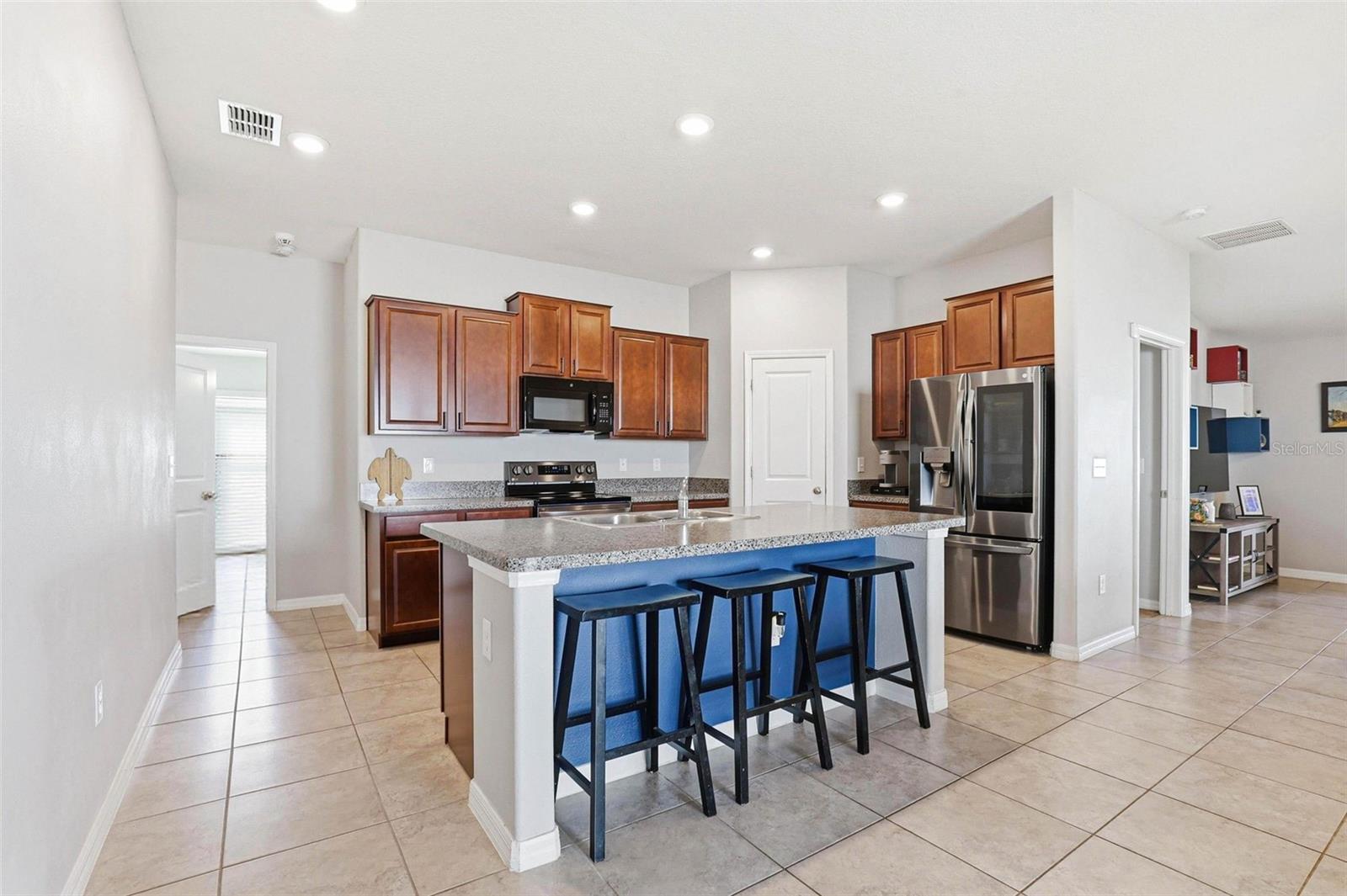 Image 17 of 82 For 6637 Wagon Trail Street