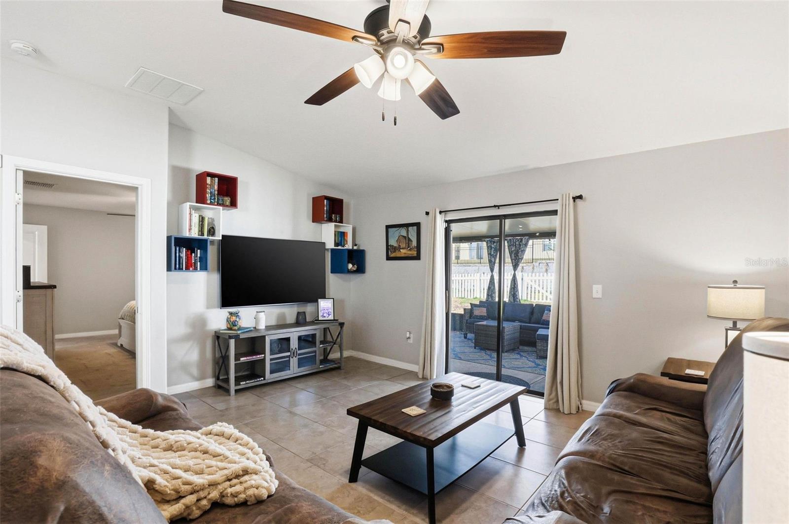 Image 32 of 82 For 6637 Wagon Trail Street