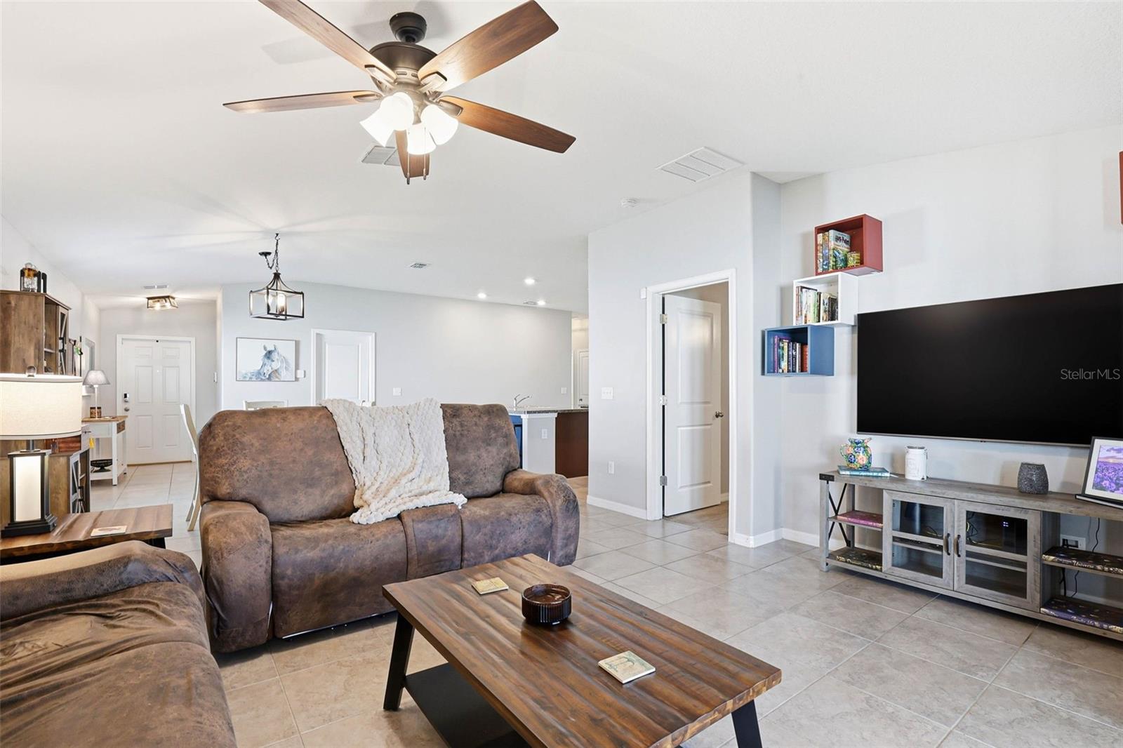 Image 33 of 82 For 6637 Wagon Trail Street