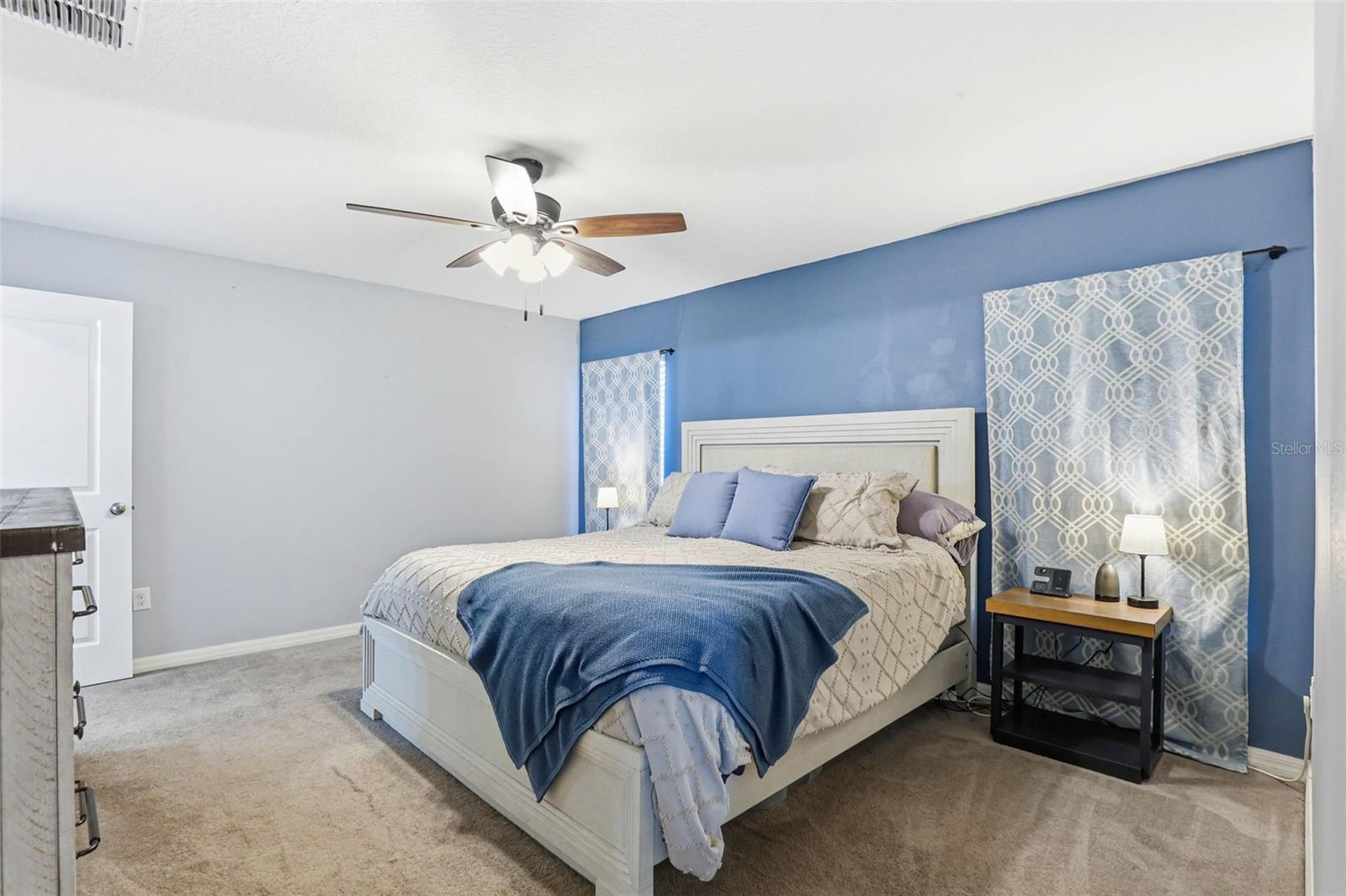 Image 35 of 82 For 6637 Wagon Trail Street