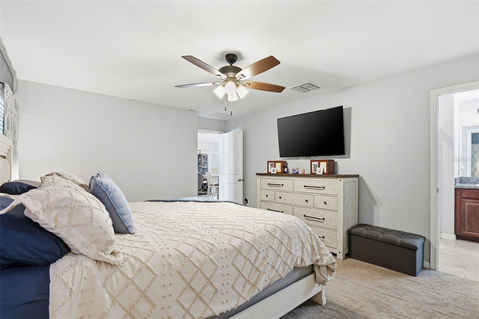 Image 36 of 82 For 6637 Wagon Trail Street