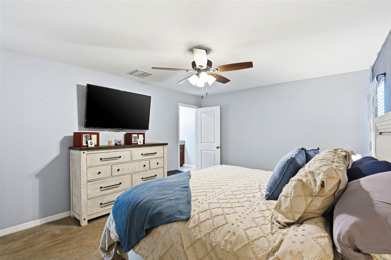 Image 38 of 82 For 6637 Wagon Trail Street