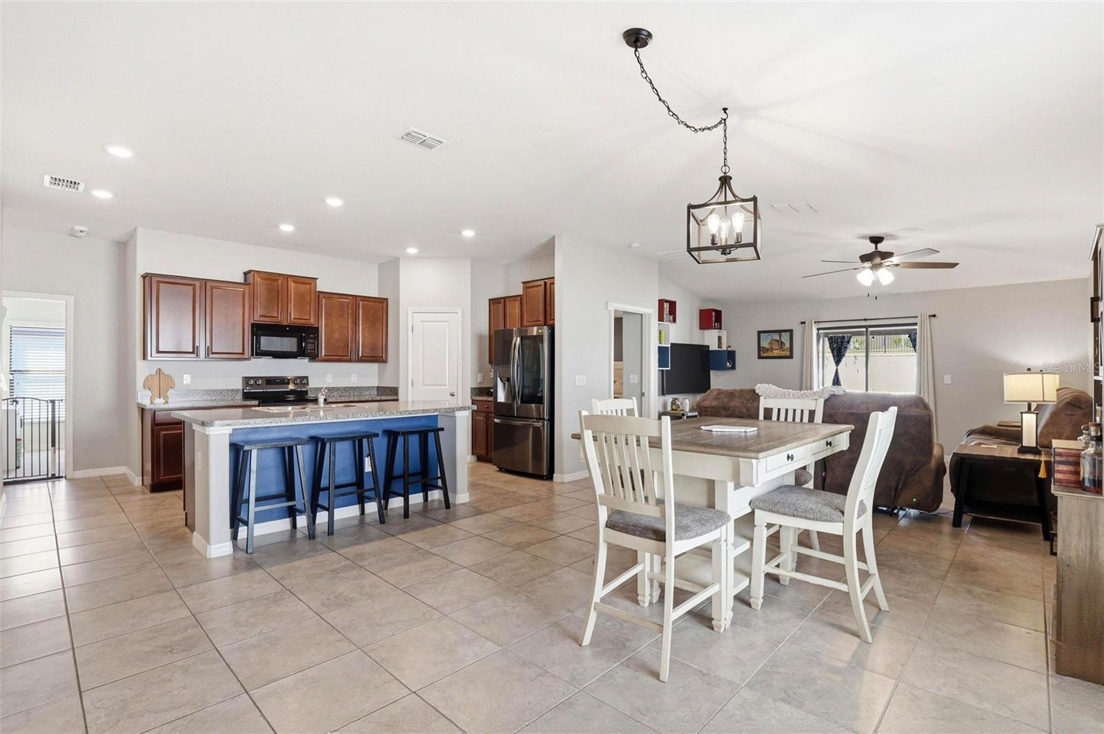 Image 9 of 82 For 6637 Wagon Trail Street