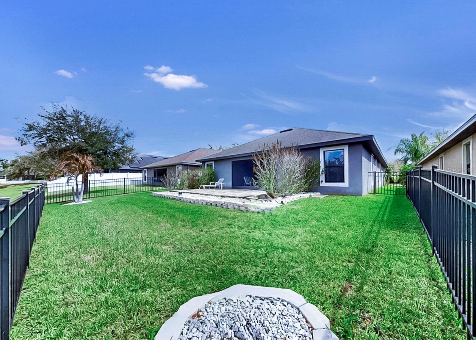 Listing photo id 19 for 12278 Legacy Bright Street