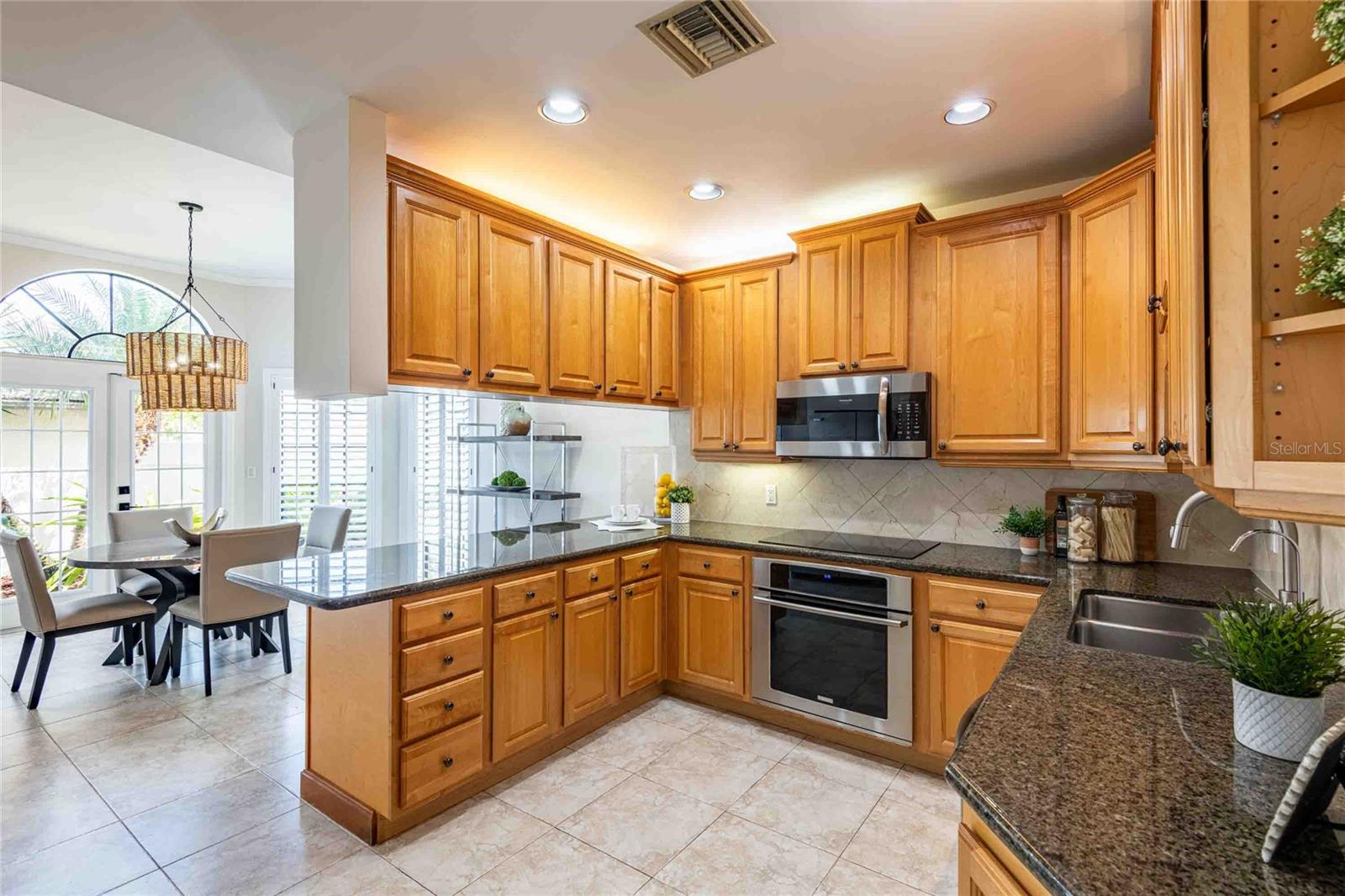 Image 8 of 55 For 18724 Wimbledon