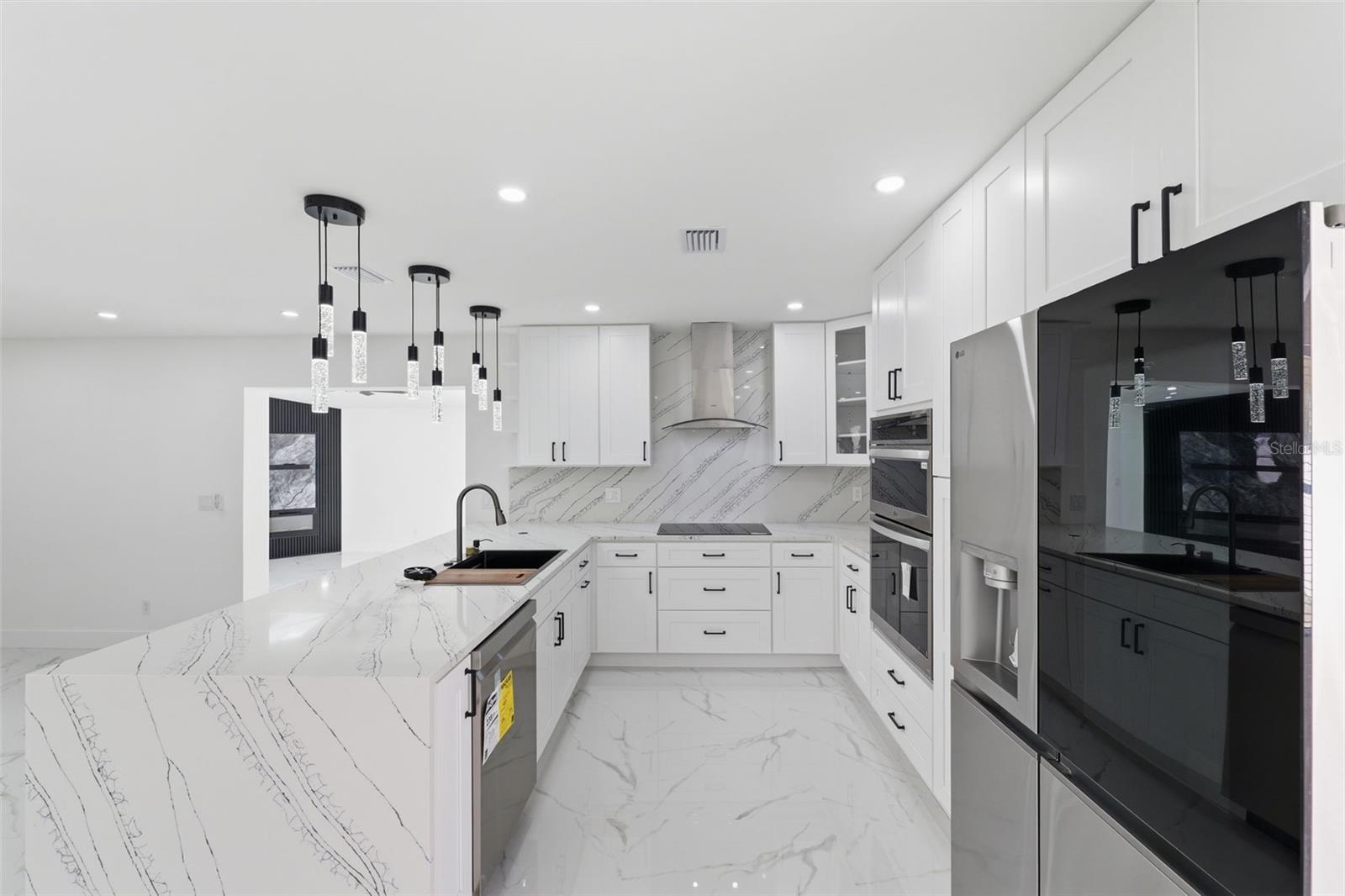 Image 12 of 47 For 22368 Southshore Drive