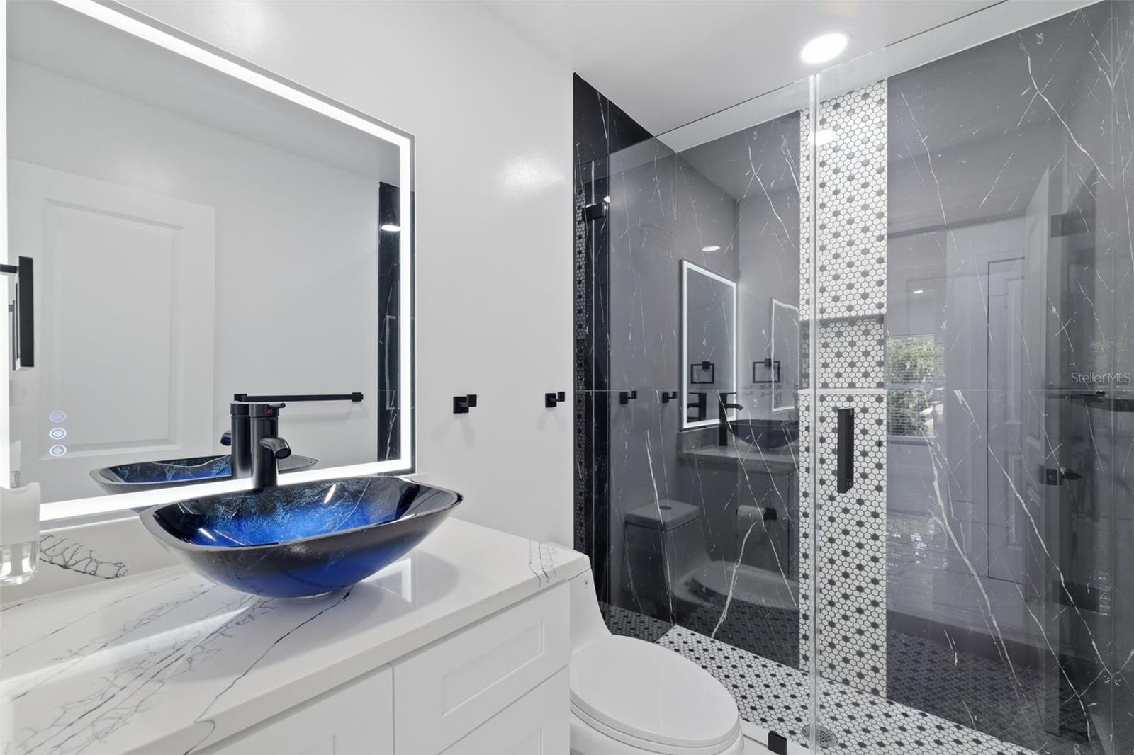 Image 24 of 47 For 22368 Southshore Drive