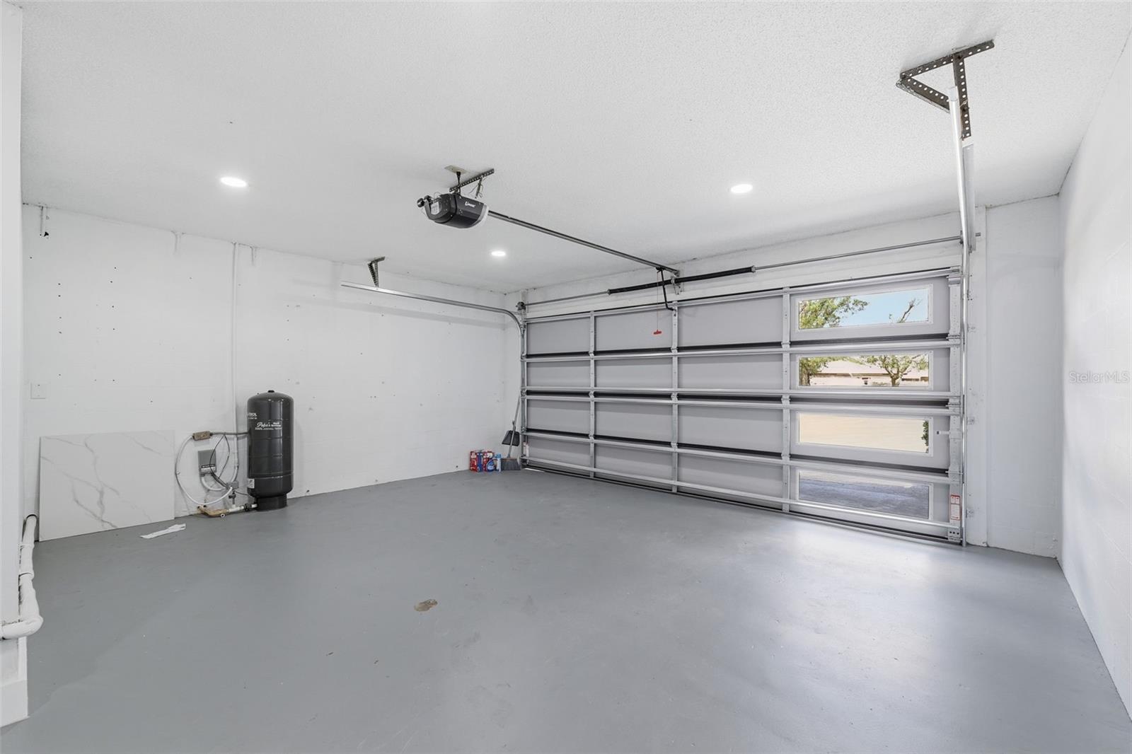 Image 36 of 47 For 22368 Southshore Drive