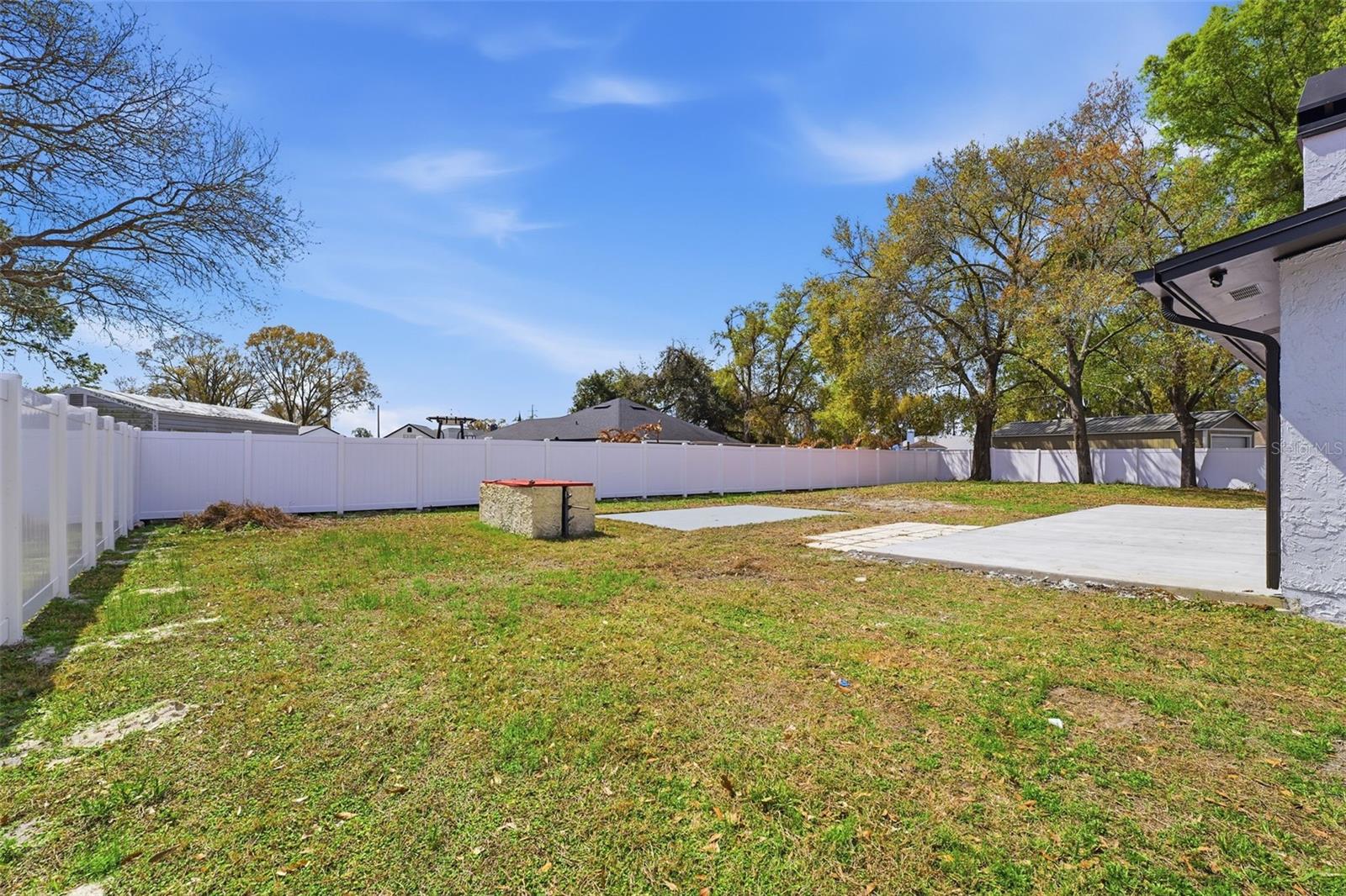 Image 38 of 47 For 22368 Southshore Drive