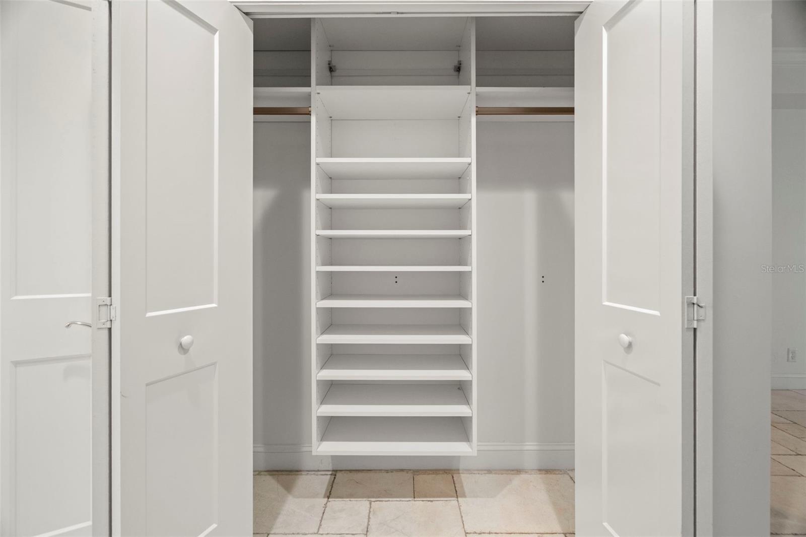 Listing photo id 17 for 4 Belleview Boulevard 108