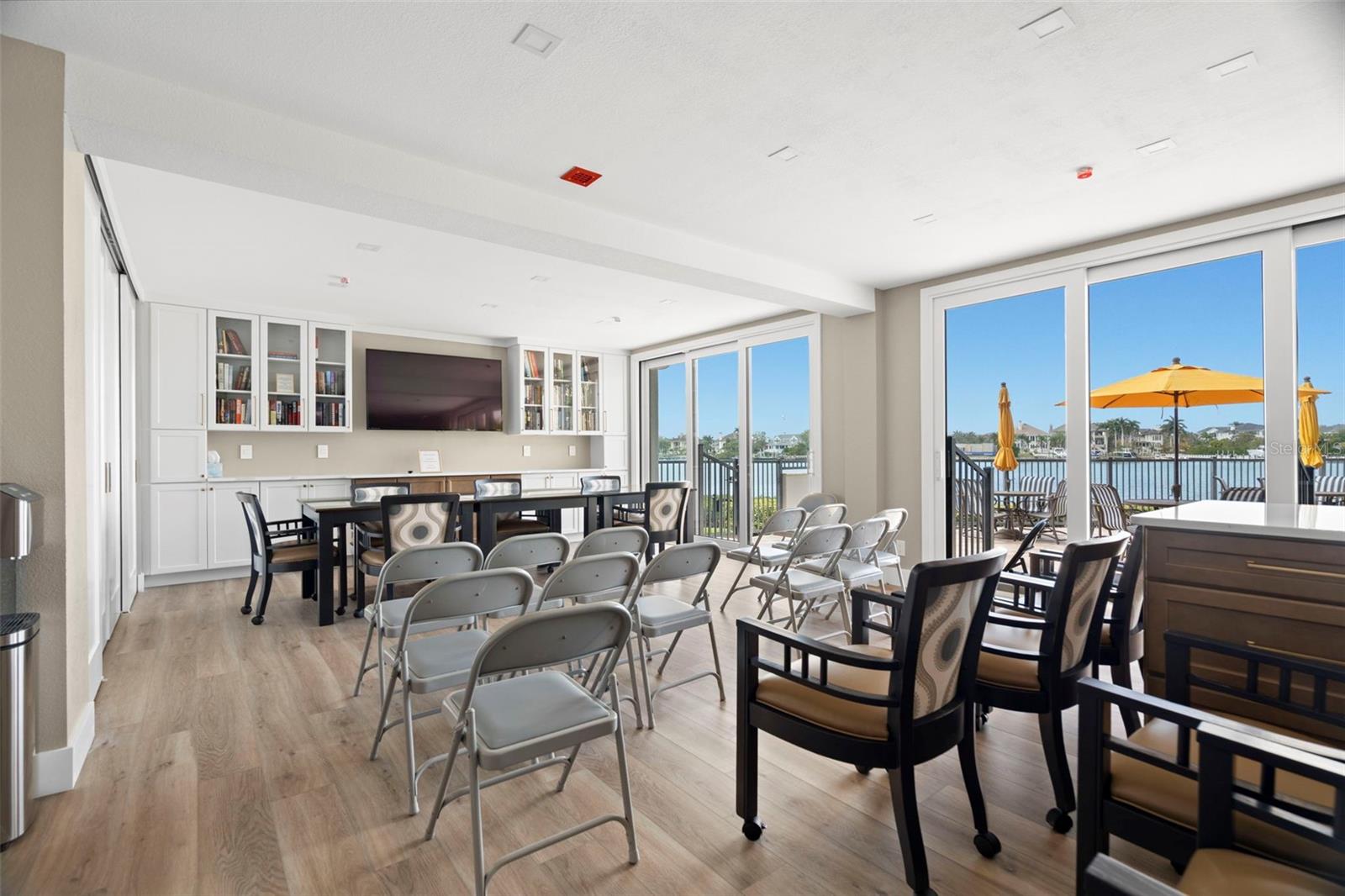 Listing photo id 31 for 4 Belleview Boulevard 108