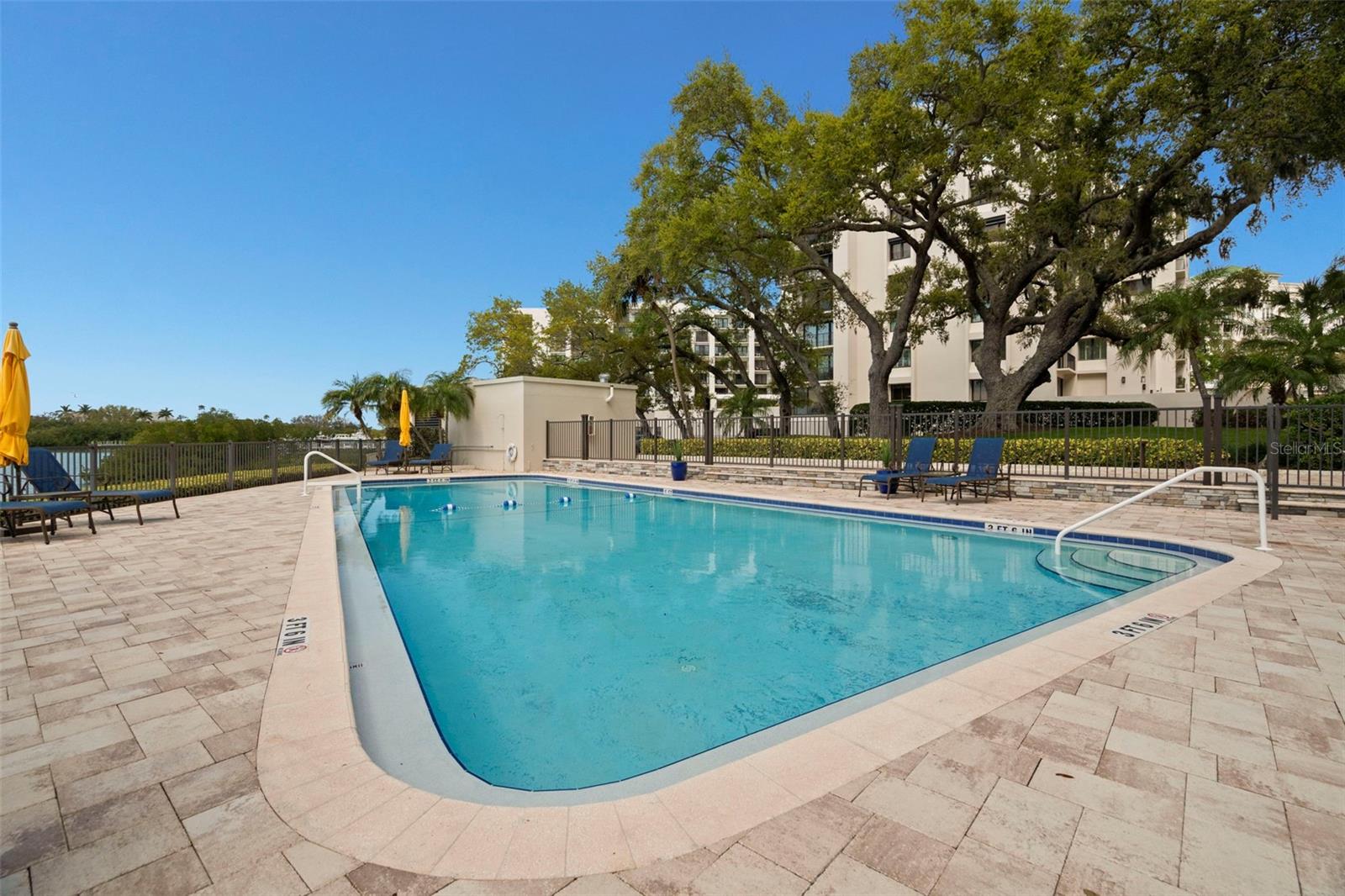 Listing photo id 34 for 4 Belleview Boulevard 108