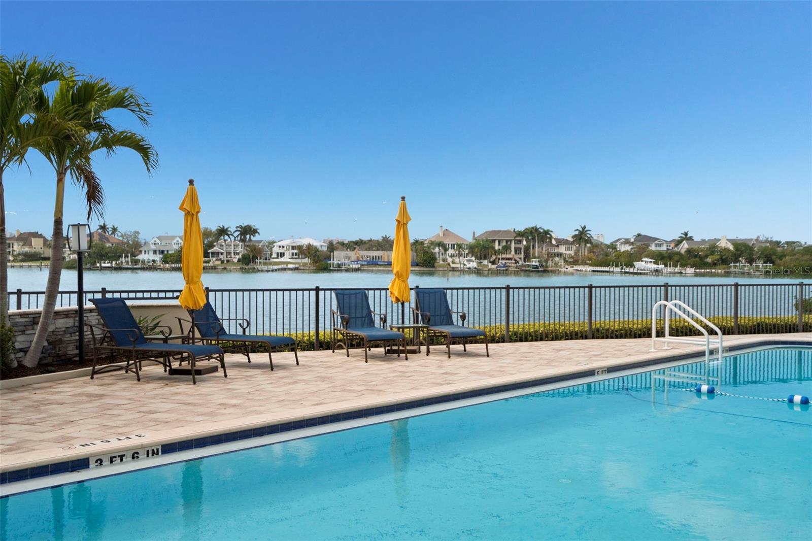 Listing photo id 35 for 4 Belleview Boulevard 108