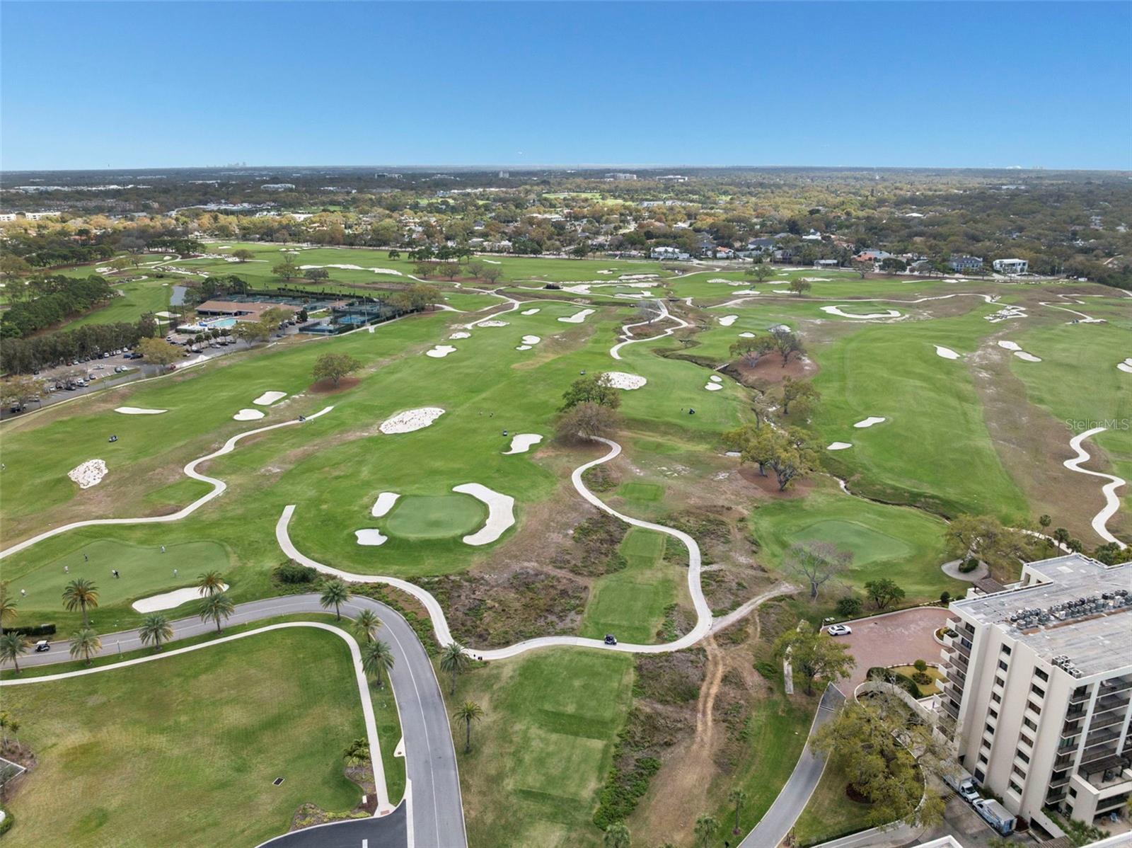 Listing photo id 46 for 4 Belleview Boulevard 108