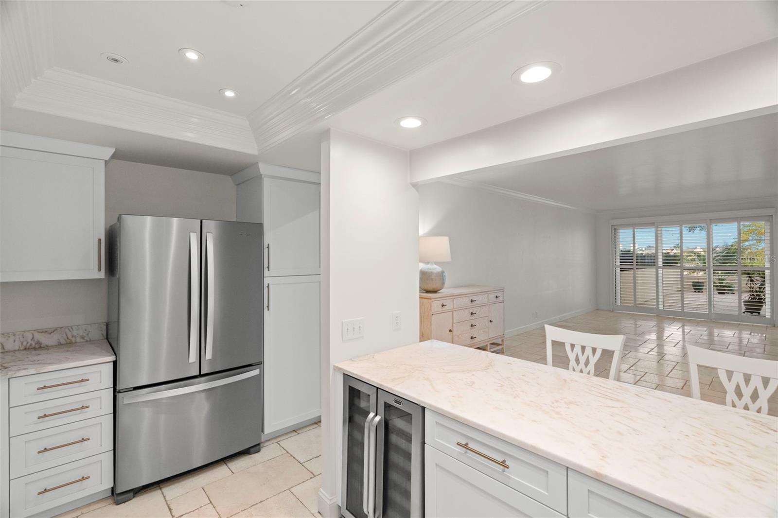 Listing photo id 3 for 4 Belleview Boulevard 108