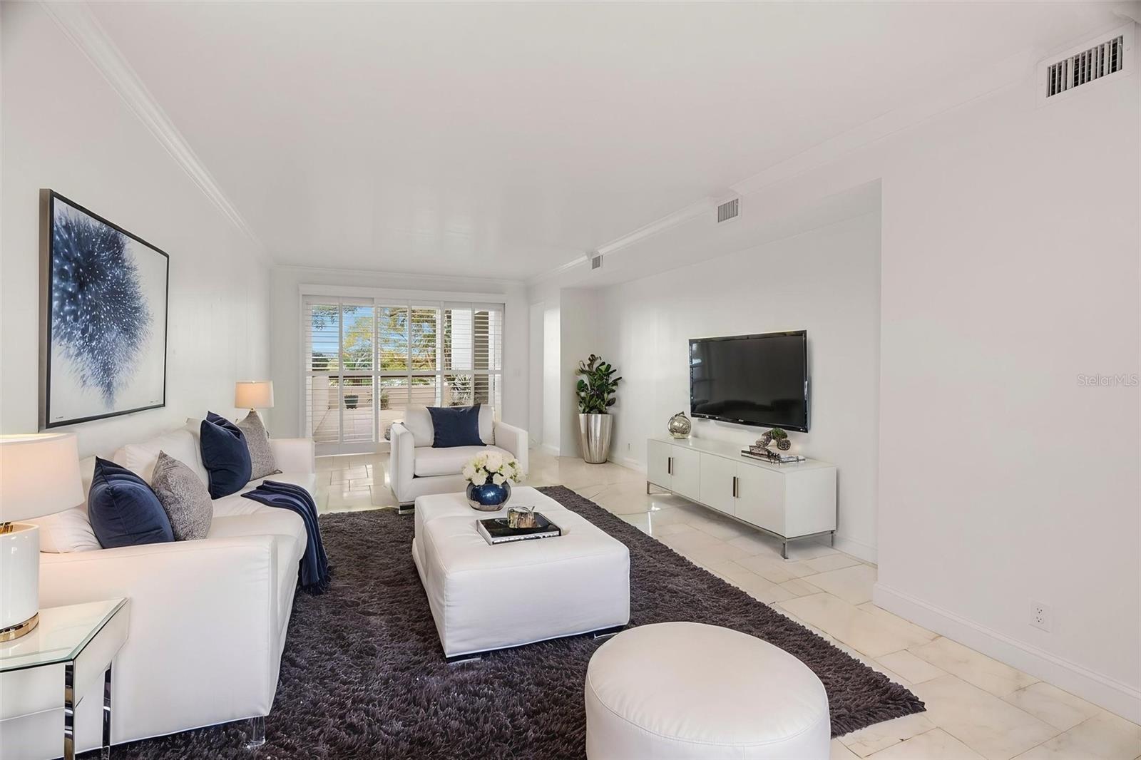 Listing photo id 7 for 4 Belleview Boulevard 108