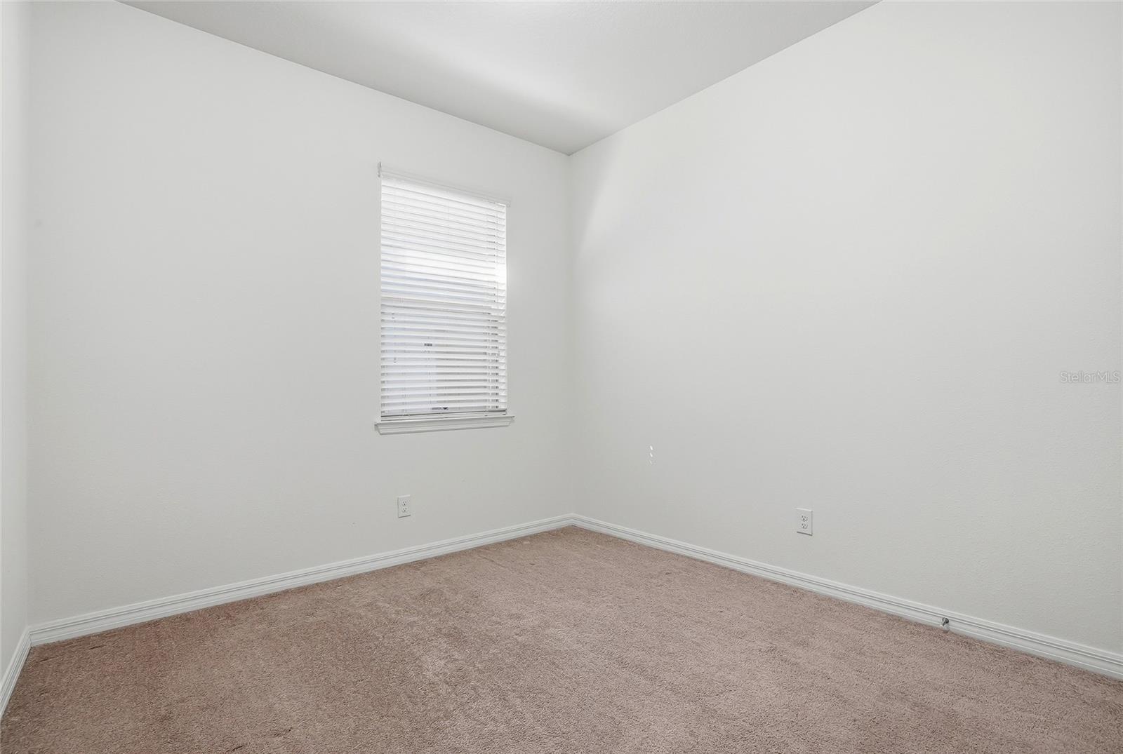 Image 24 of 46 For 1724 Passage Key Lane