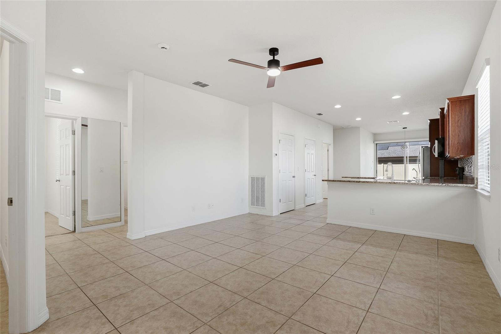 Image 8 of 46 For 1724 Passage Key Lane