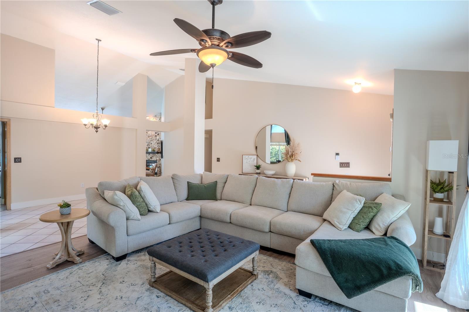 Image 4 of 45 For 12111 Steppingstone Boulevard