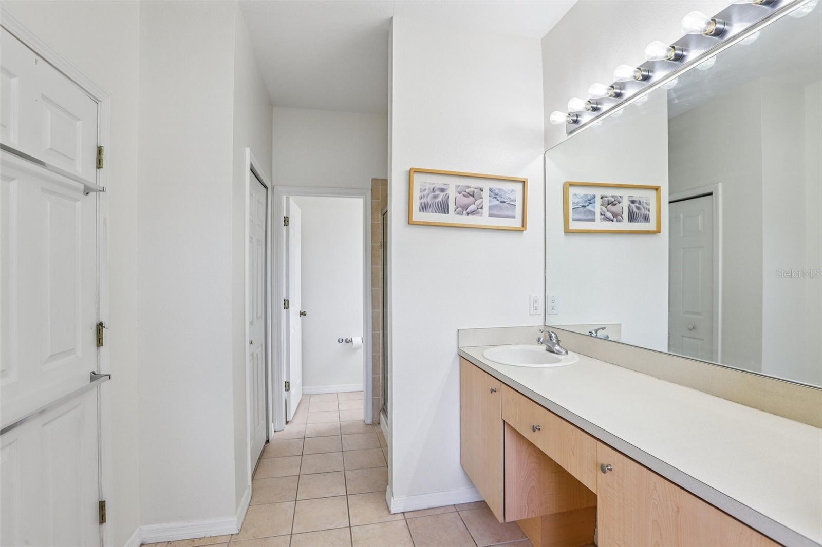 Image 17 of 32 For 11438 Laurel Brook Court