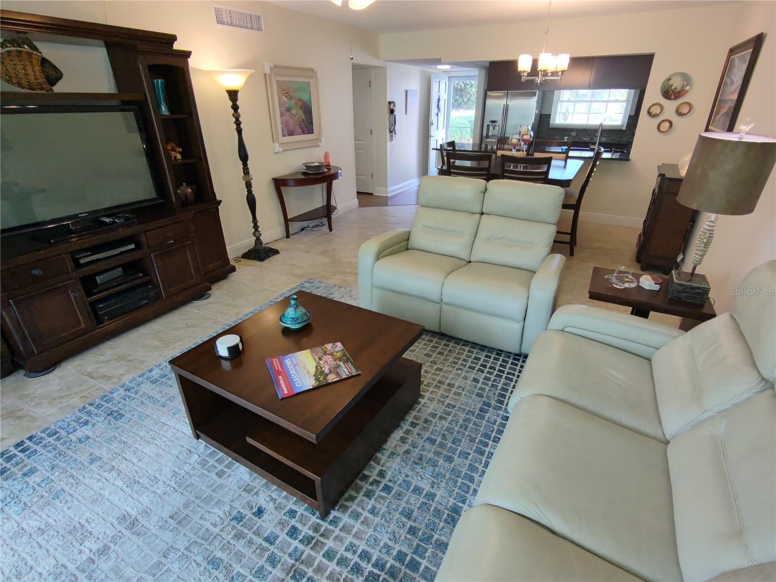 Image 9 of 28 For 10215 Regal  15