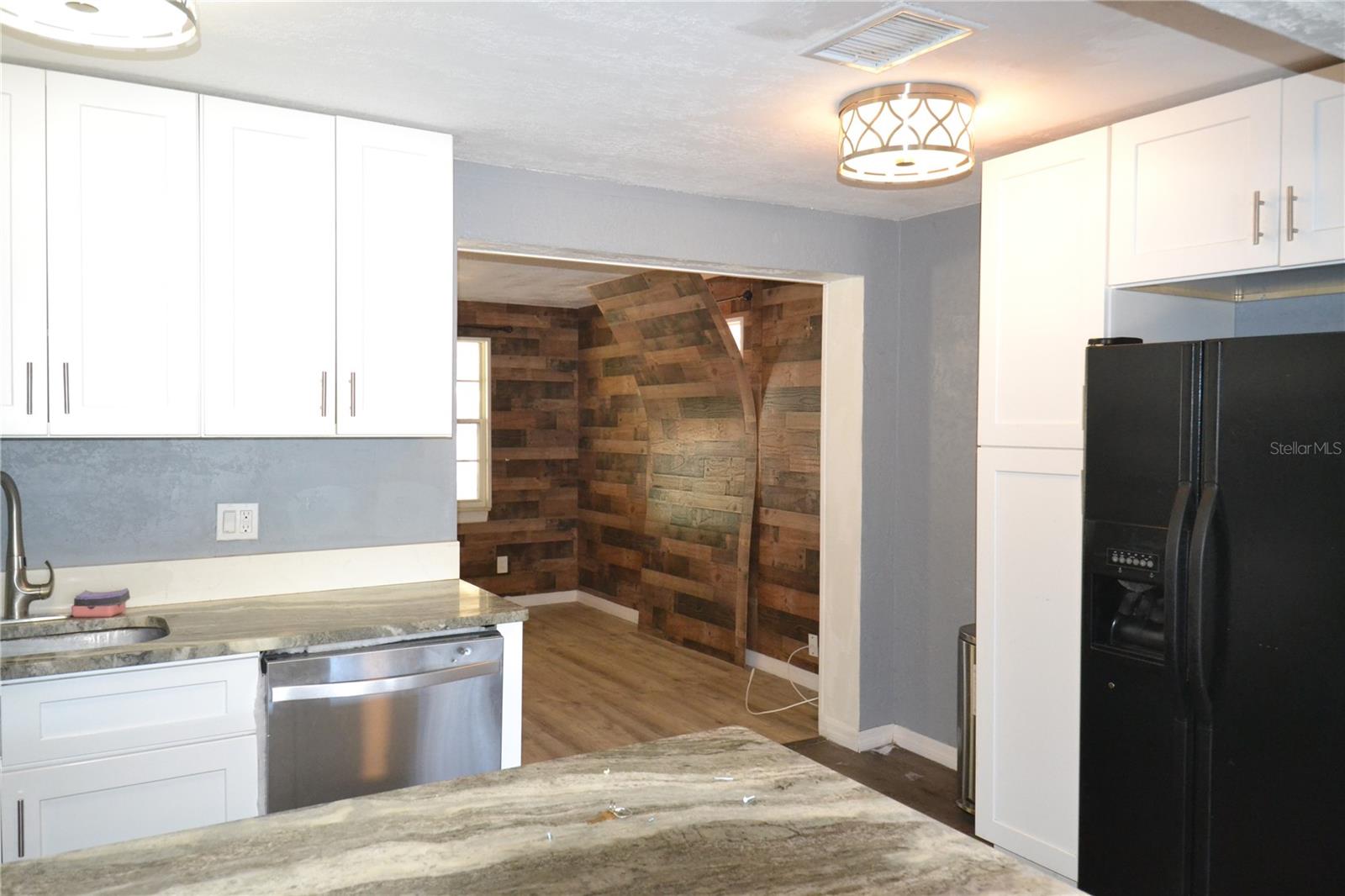 Image 18 of 65 For 11465 92nd Street