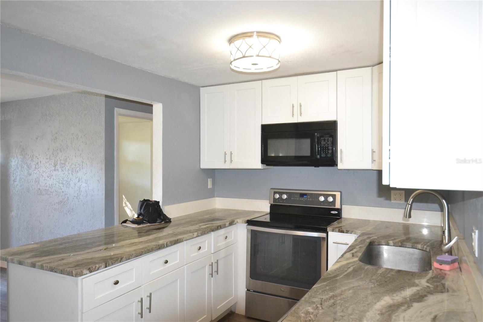 Image 20 of 65 For 11465 92nd Street