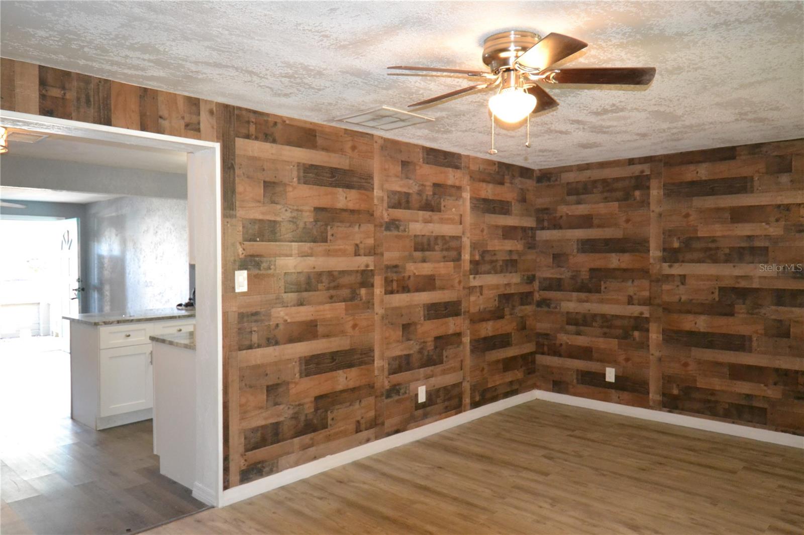 Image 27 of 65 For 11465 92nd Street