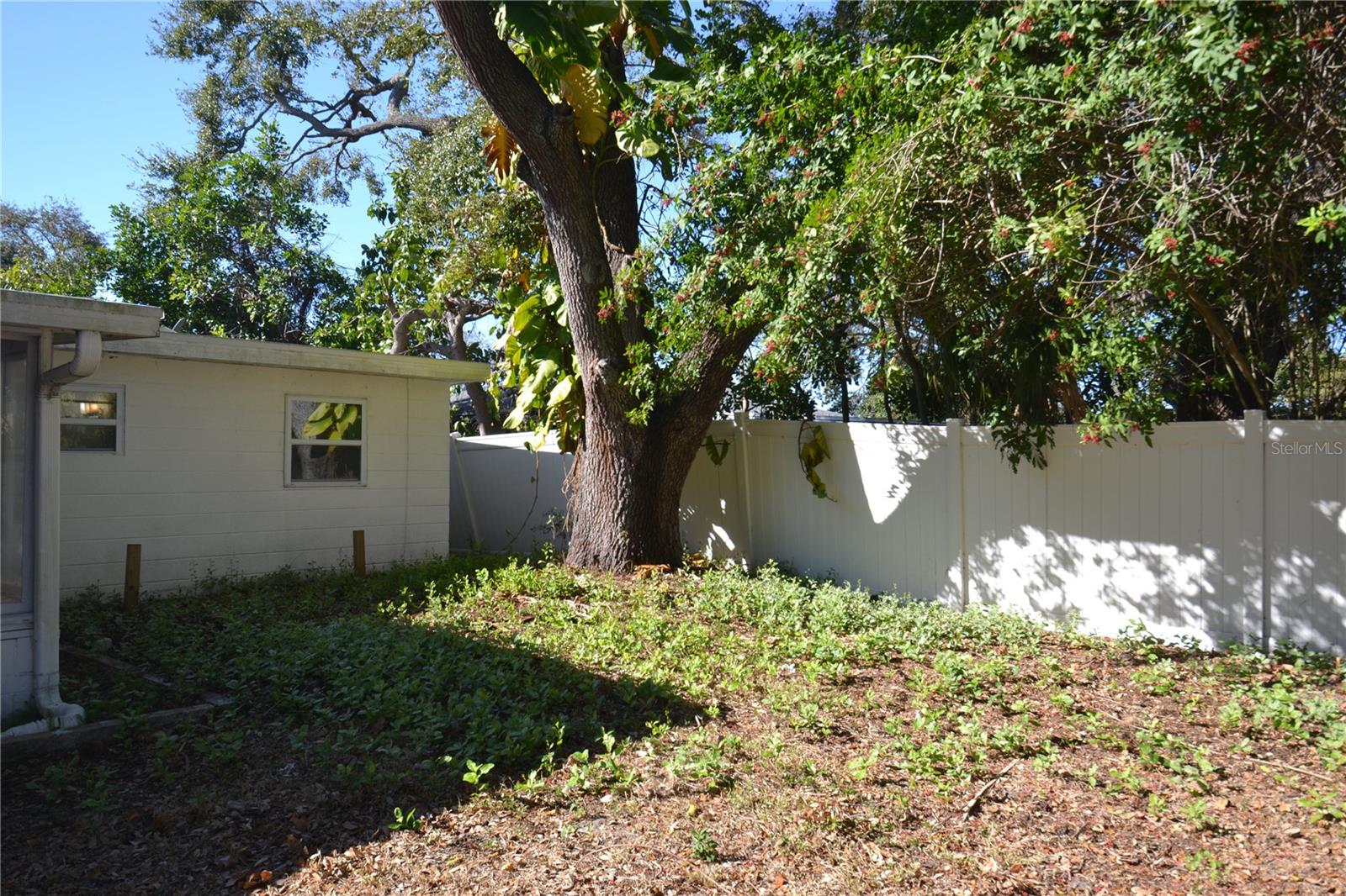 Image 43 of 65 For 11465 92nd Street