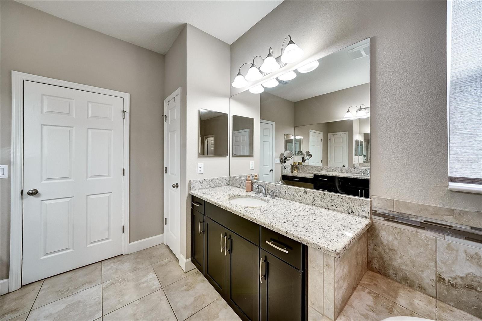 Listing photo id 20 for 1611 Tilted Cypress Place