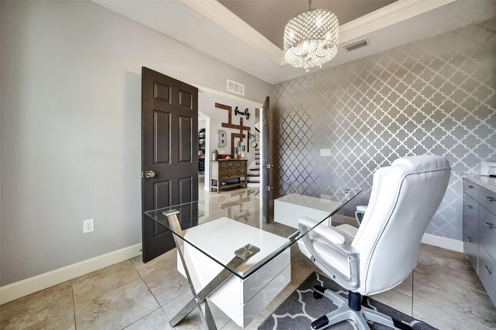 Listing photo id 30 for 1611 Tilted Cypress Place