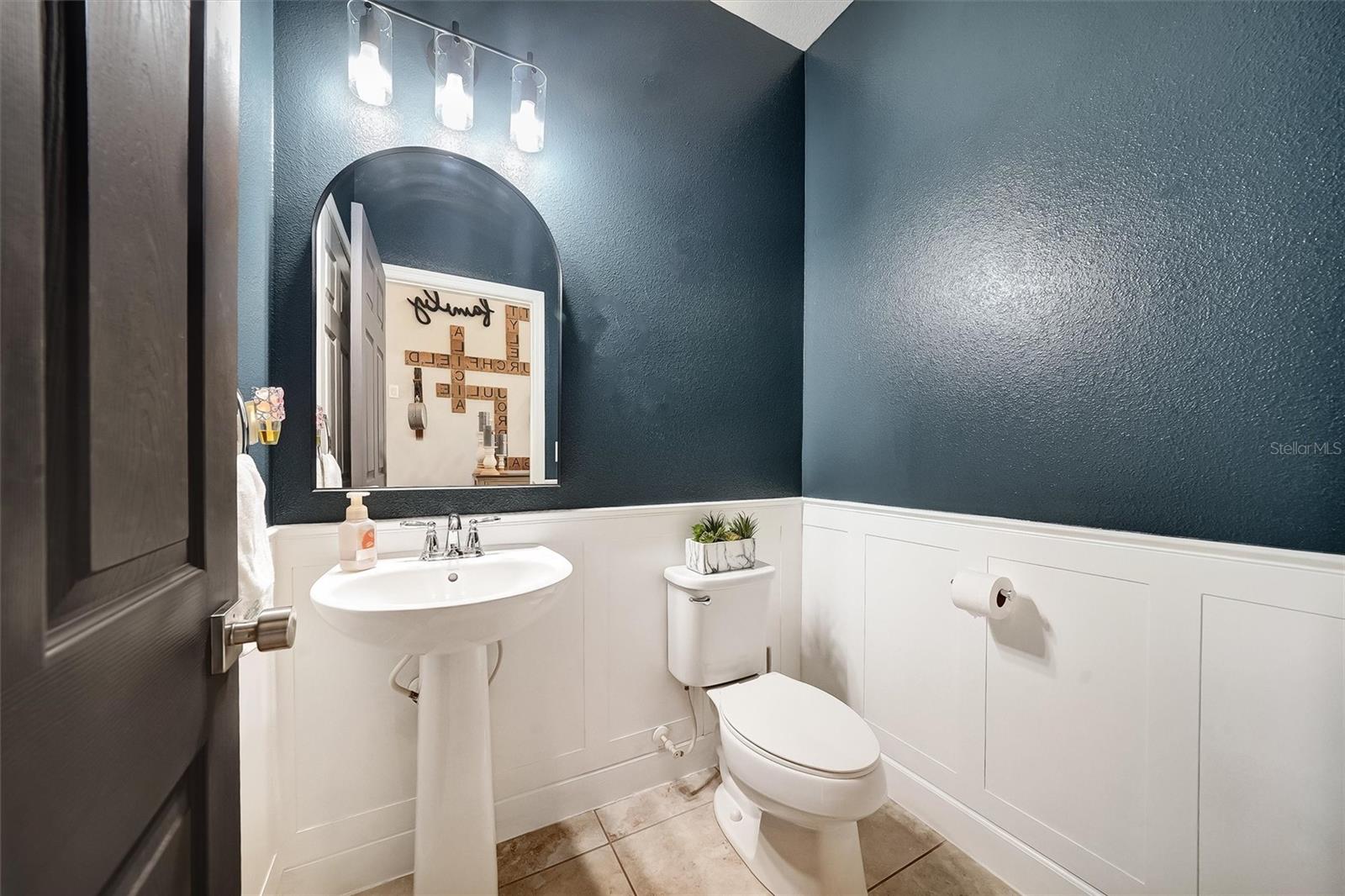 Listing photo id 31 for 1611 Tilted Cypress Place