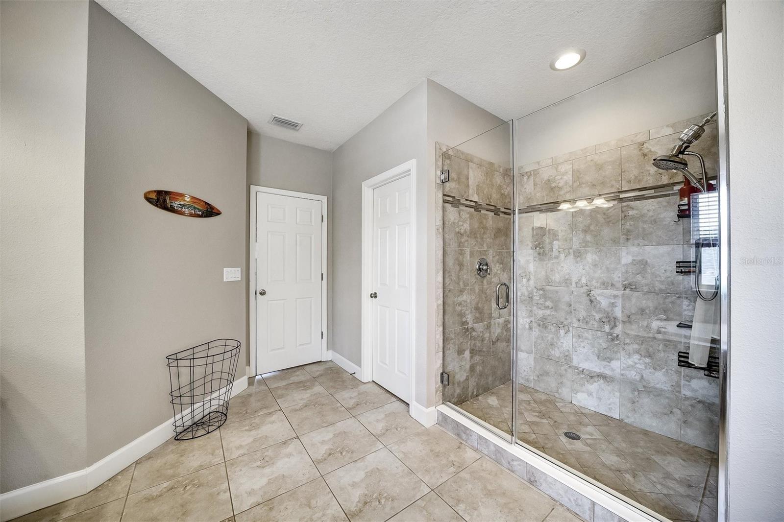 Listing photo id 48 for 1611 Tilted Cypress Place