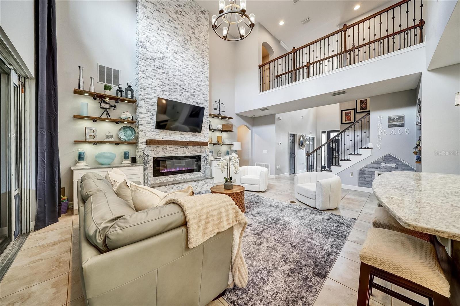 Listing photo id 4 for 1611 Tilted Cypress Place