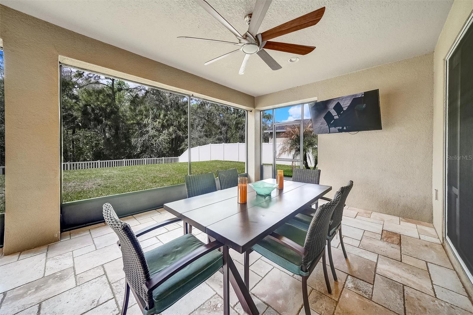 Listing photo id 59 for 1611 Tilted Cypress Place