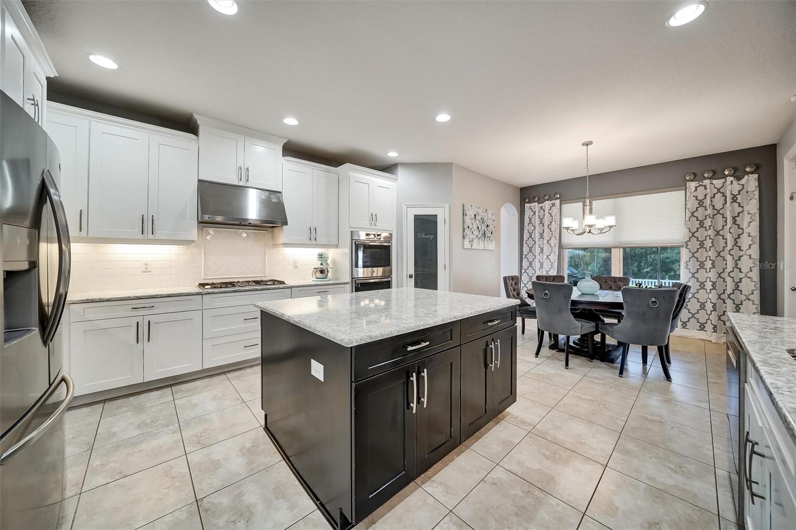 Listing photo id 6 for 1611 Tilted Cypress Place