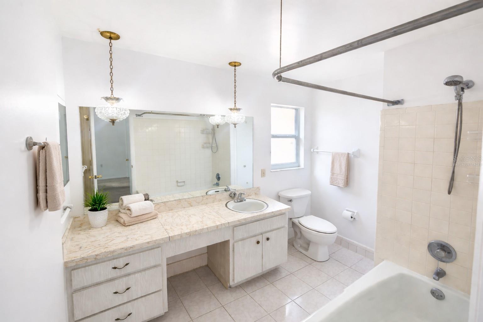 Image 20 of 36 For 6480 31st Terrace N