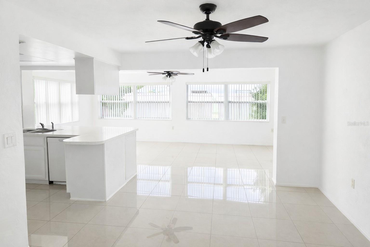 Image 22 of 36 For 6480 31st Terrace N