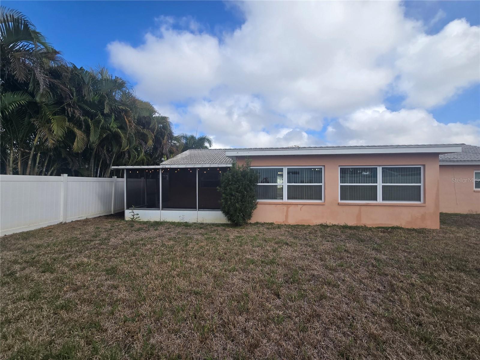 Image 26 of 36 For 6480 31st Terrace N