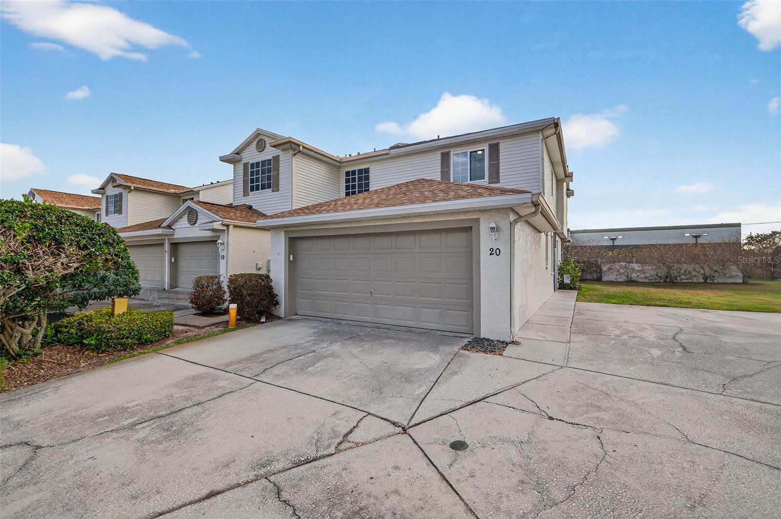 Listing photo id 0 for 6400 46th Avenue N 20