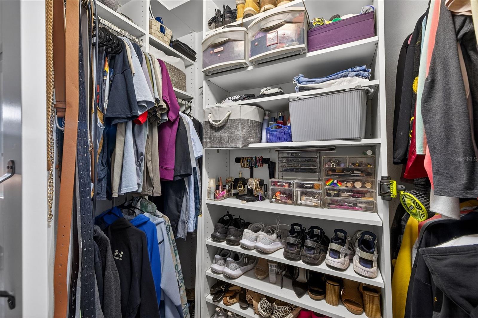 Listing photo id 21 for 6400 46th Avenue N 20