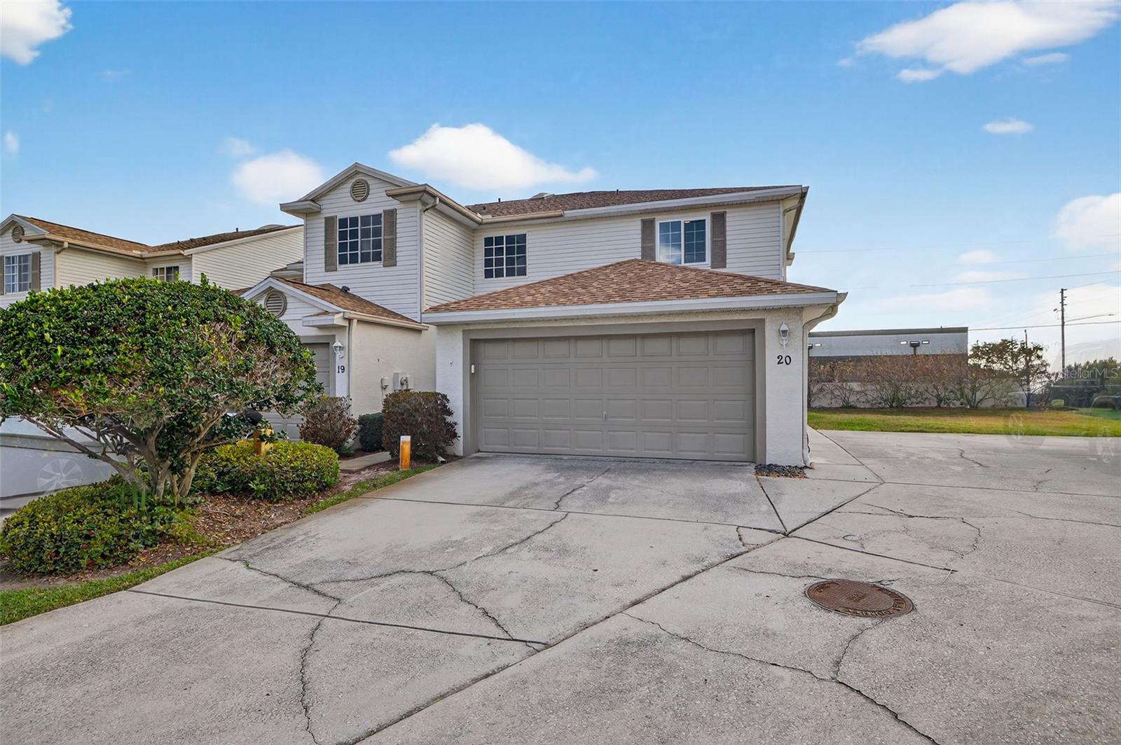 Listing photo id 1 for 6400 46th Avenue N 20