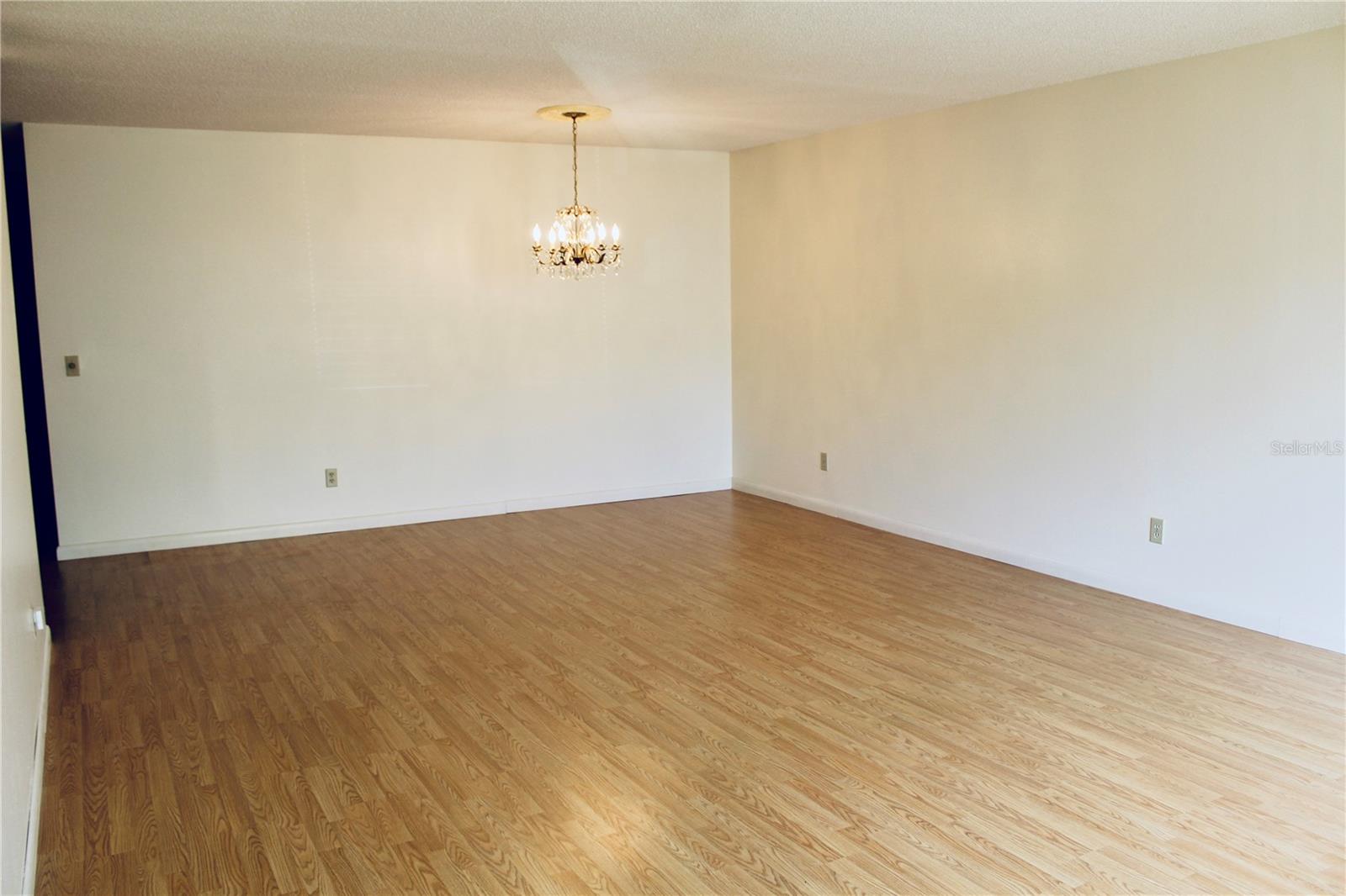 Image 5 of 35 For 2170 Americus Boulevard S 4