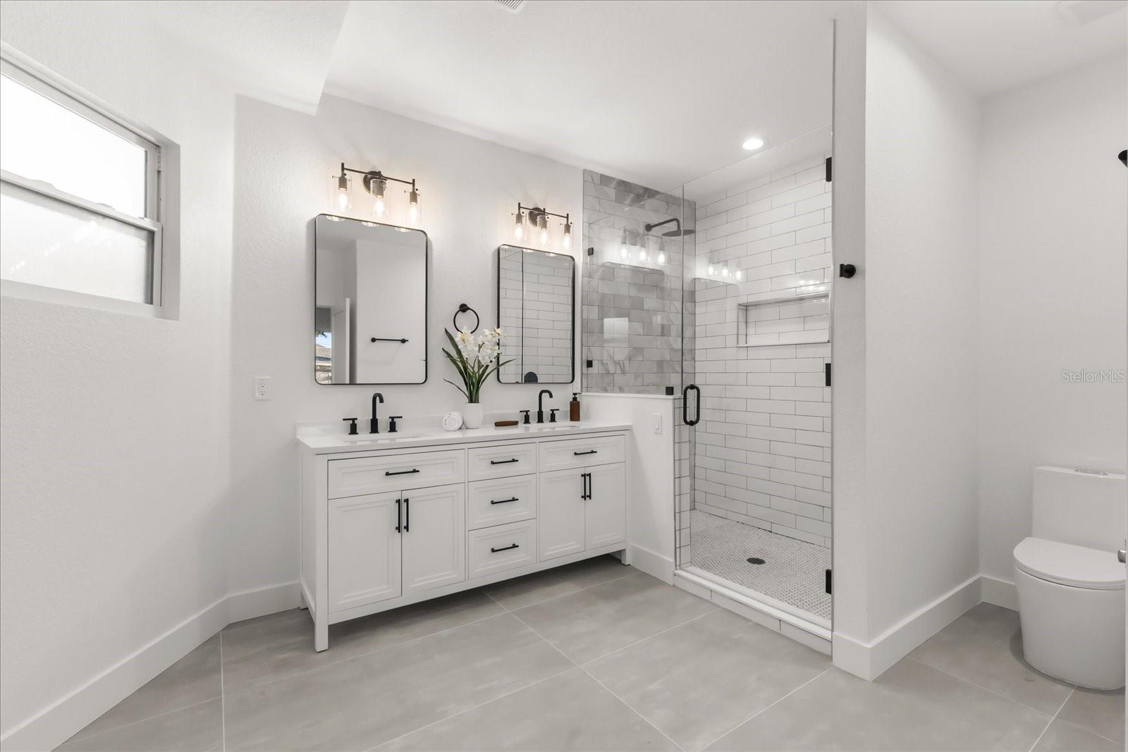 Image 19 of 40 For 2350 2nd Avenue N