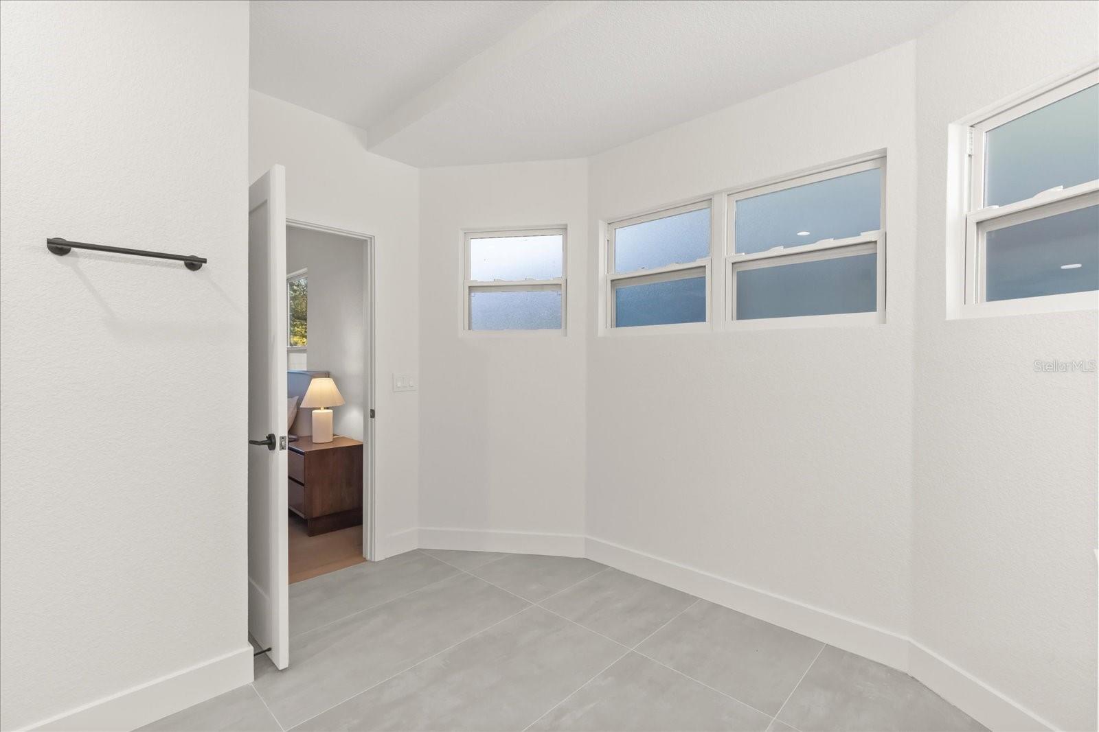 Image 20 of 40 For 2350 2nd Avenue N