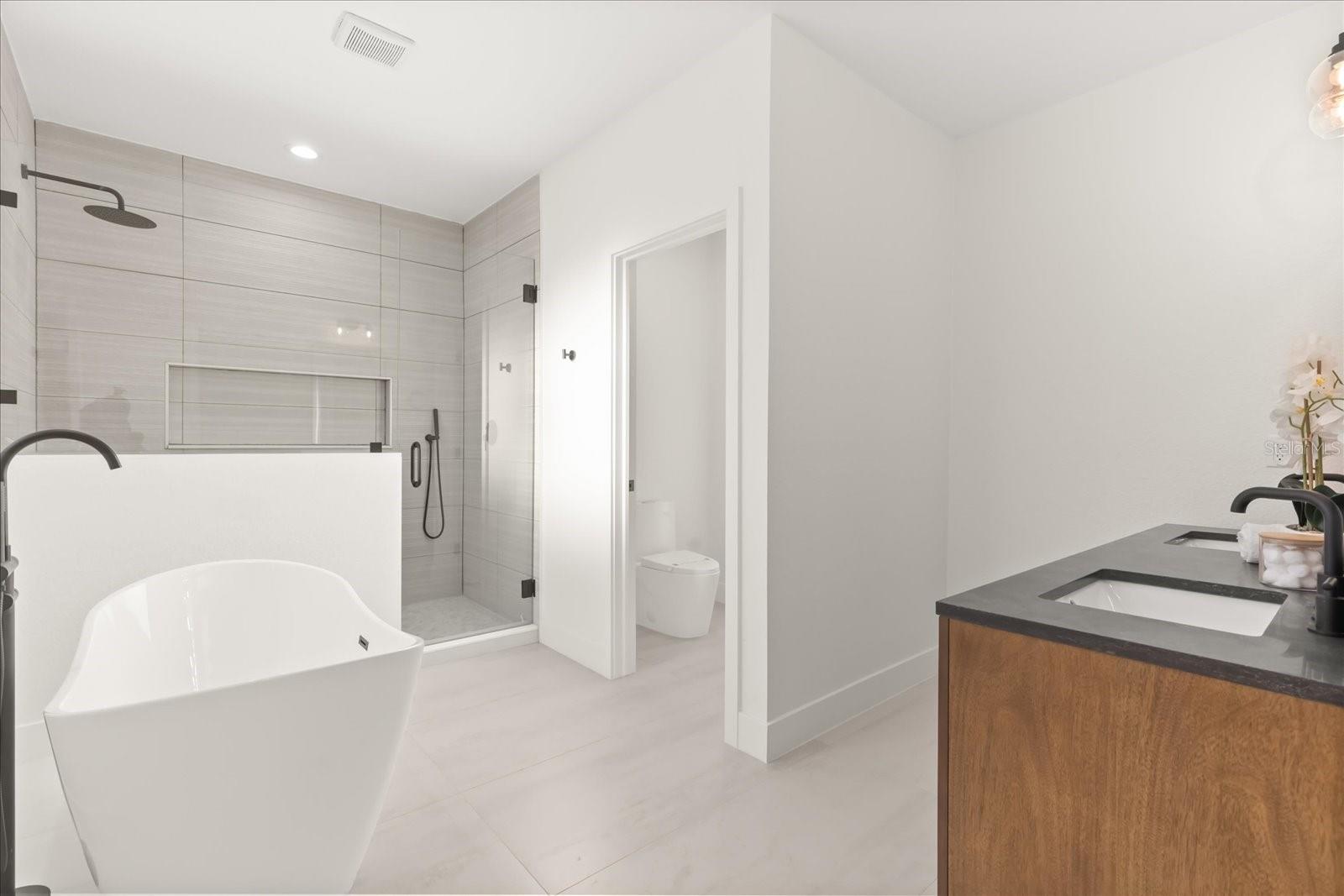 Image 23 of 40 For 2350 2nd Avenue N