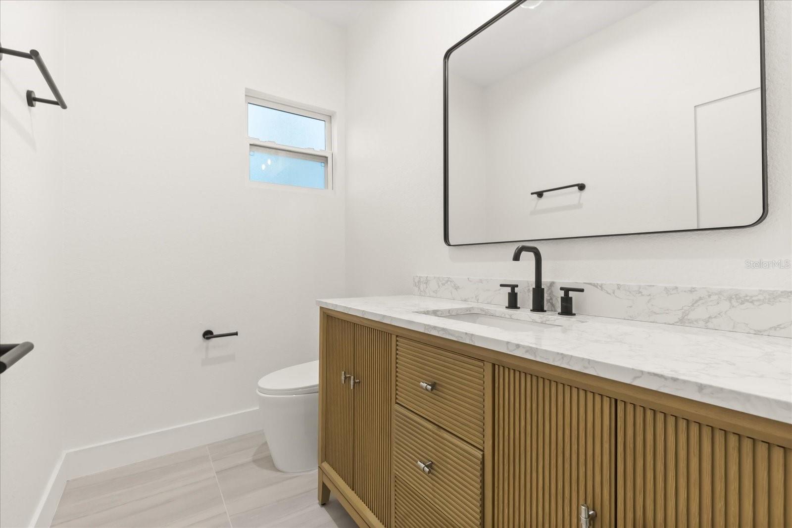 Image 32 of 40 For 2350 2nd Avenue N