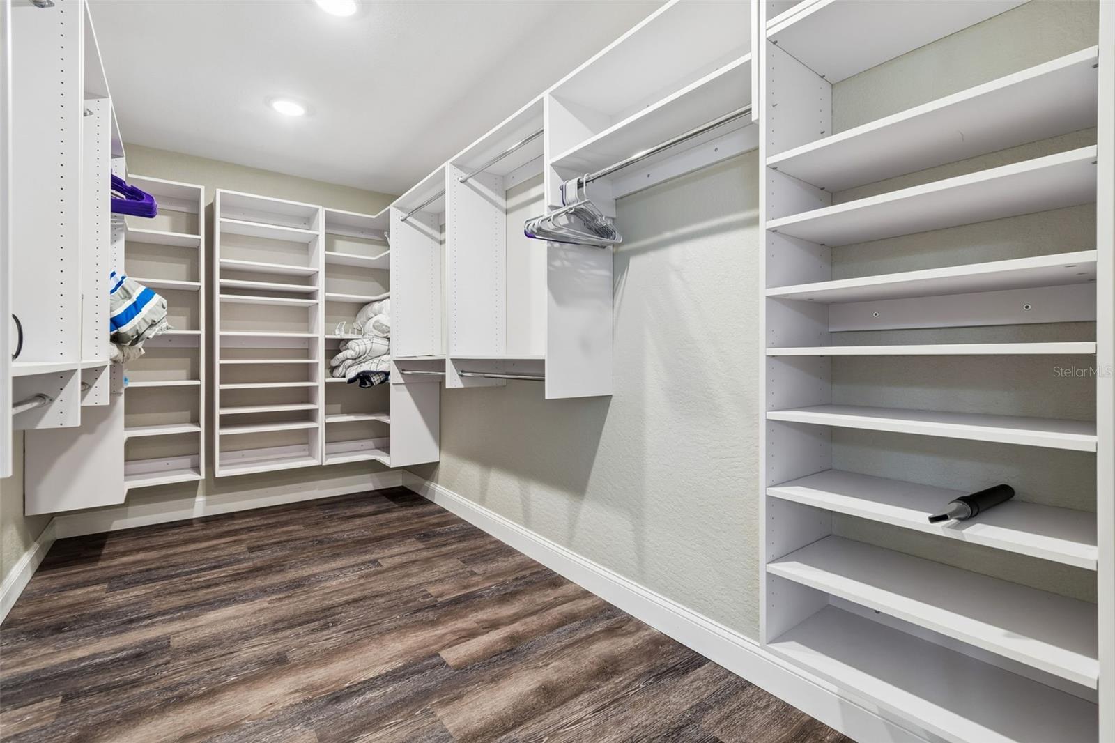 Image 20 of 67 For 9901 Bay Drive