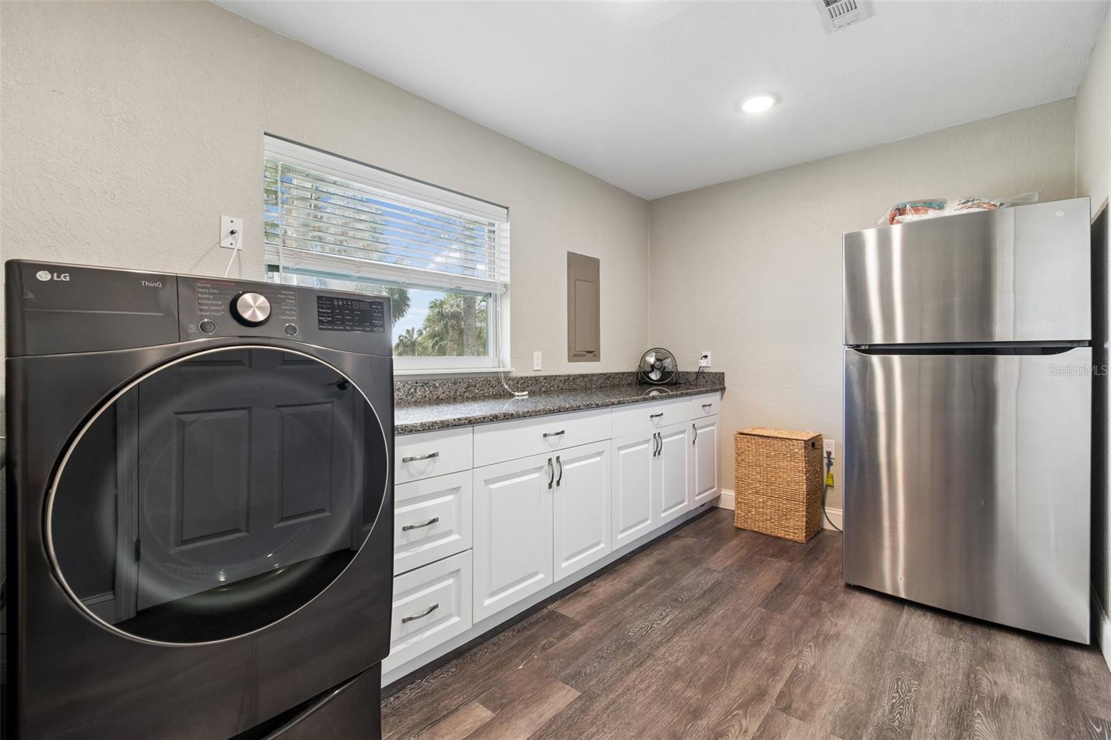 Image 31 of 67 For 9901 Bay Drive